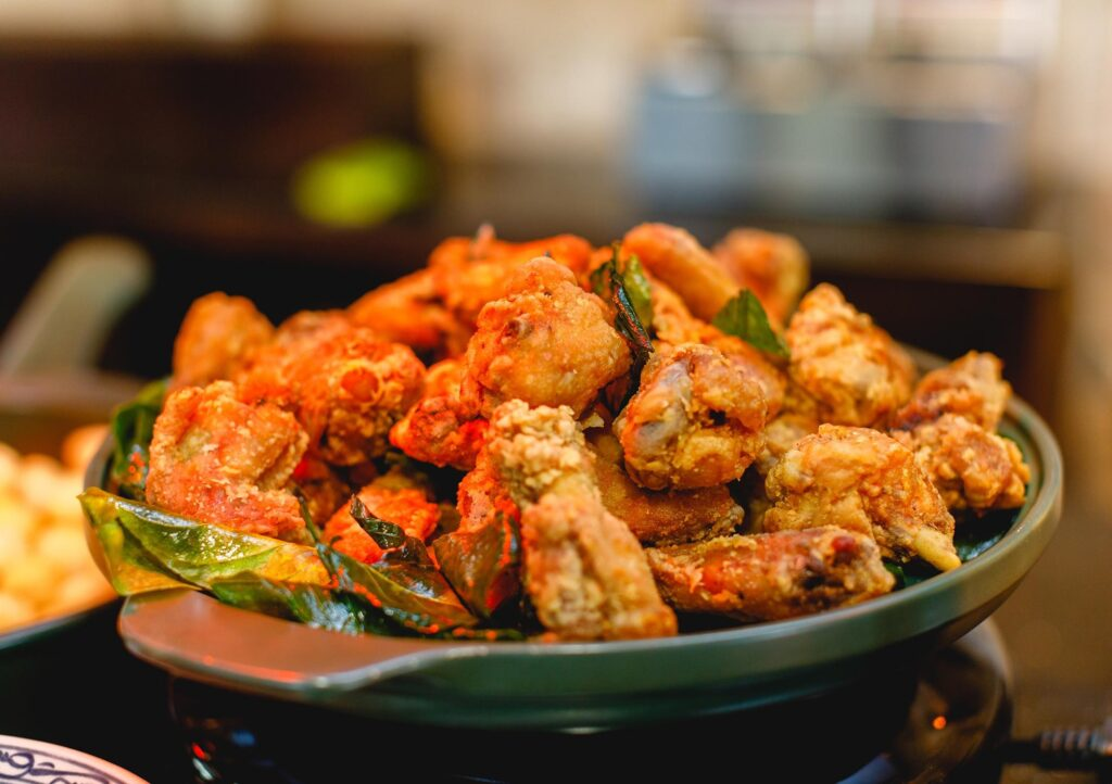 Các món ăn tại Buffet Vân Sơn được chế biến cầu kỳ, mang đến trải nghiệm ẩm thực đa dạng cho du khách.
