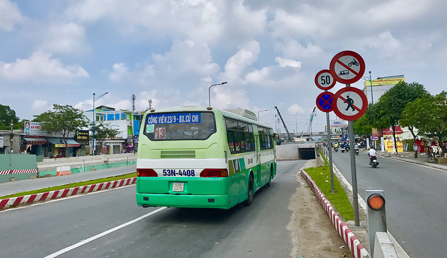 Tourists can travel by bus from Ho Chi Minh City to Tay Ninh.