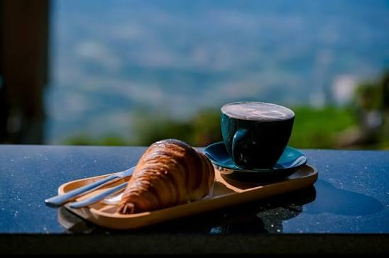 Cà phê núi Bà Đen mang đến view toàn cảnh đặc sắc