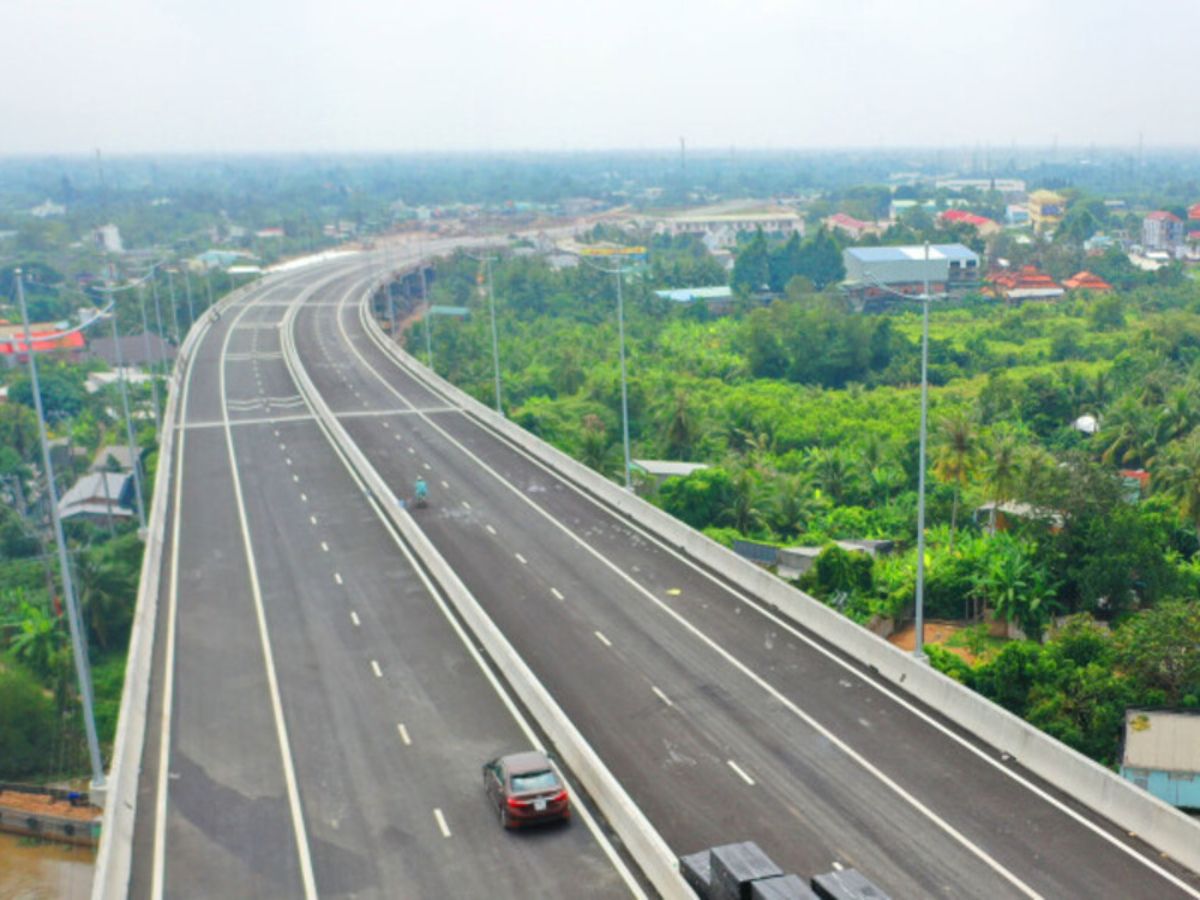 Cao tốc TP.HCM – Mộc Bài dài khoảng 51 km đang trong giai đoạn thông xe.