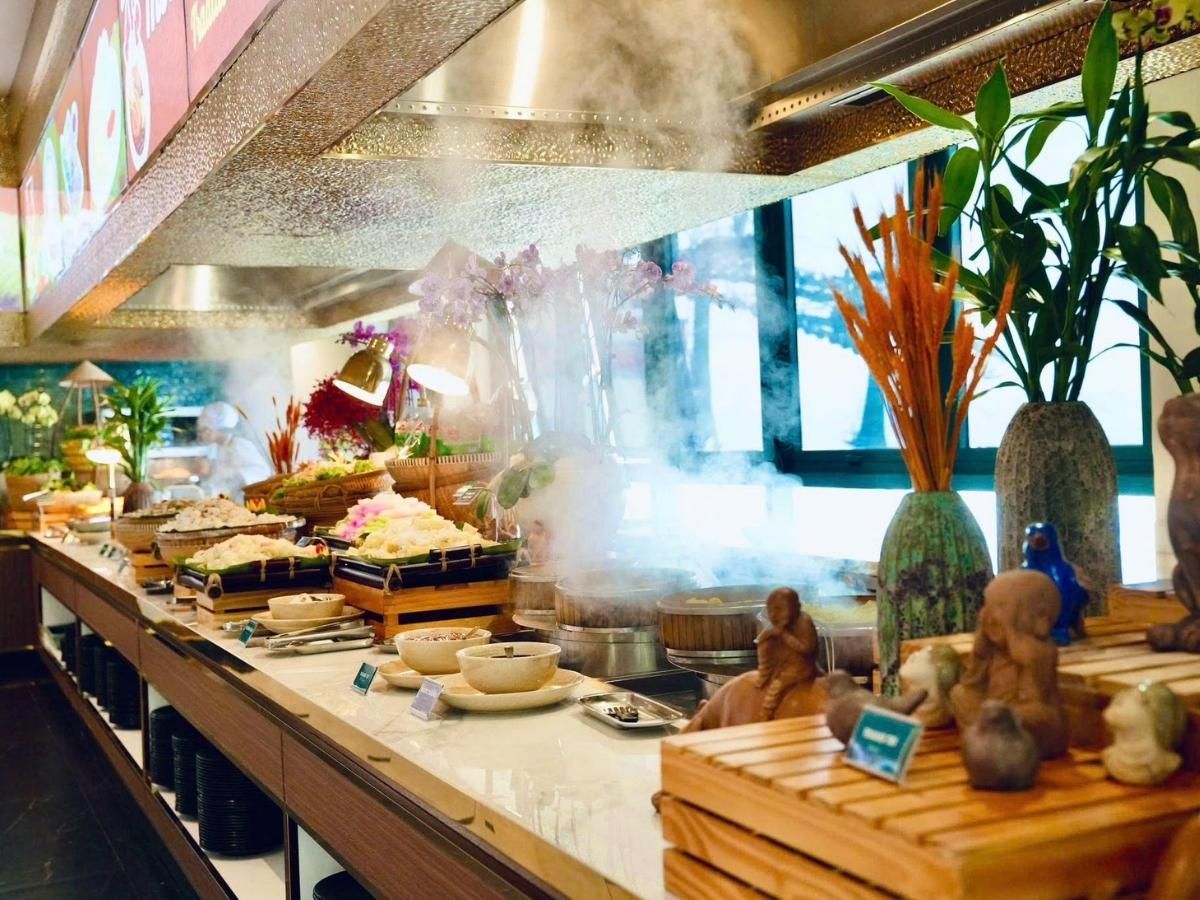 Trải nghiệm ẩm thực tại nhà hàng phù hợp.