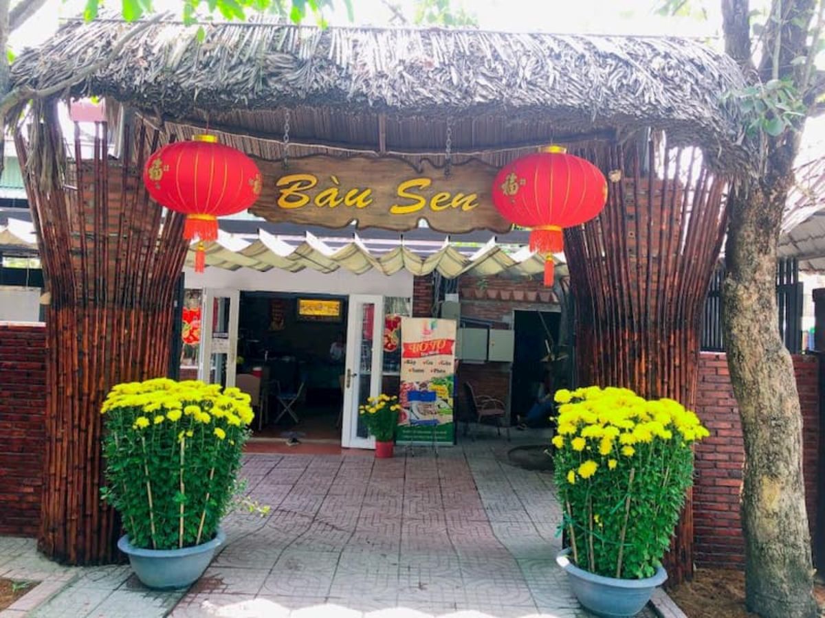 Cân nhắc chọn nhà hàng được đánh giá cao và không gian phù hợp với trải nghiệm.