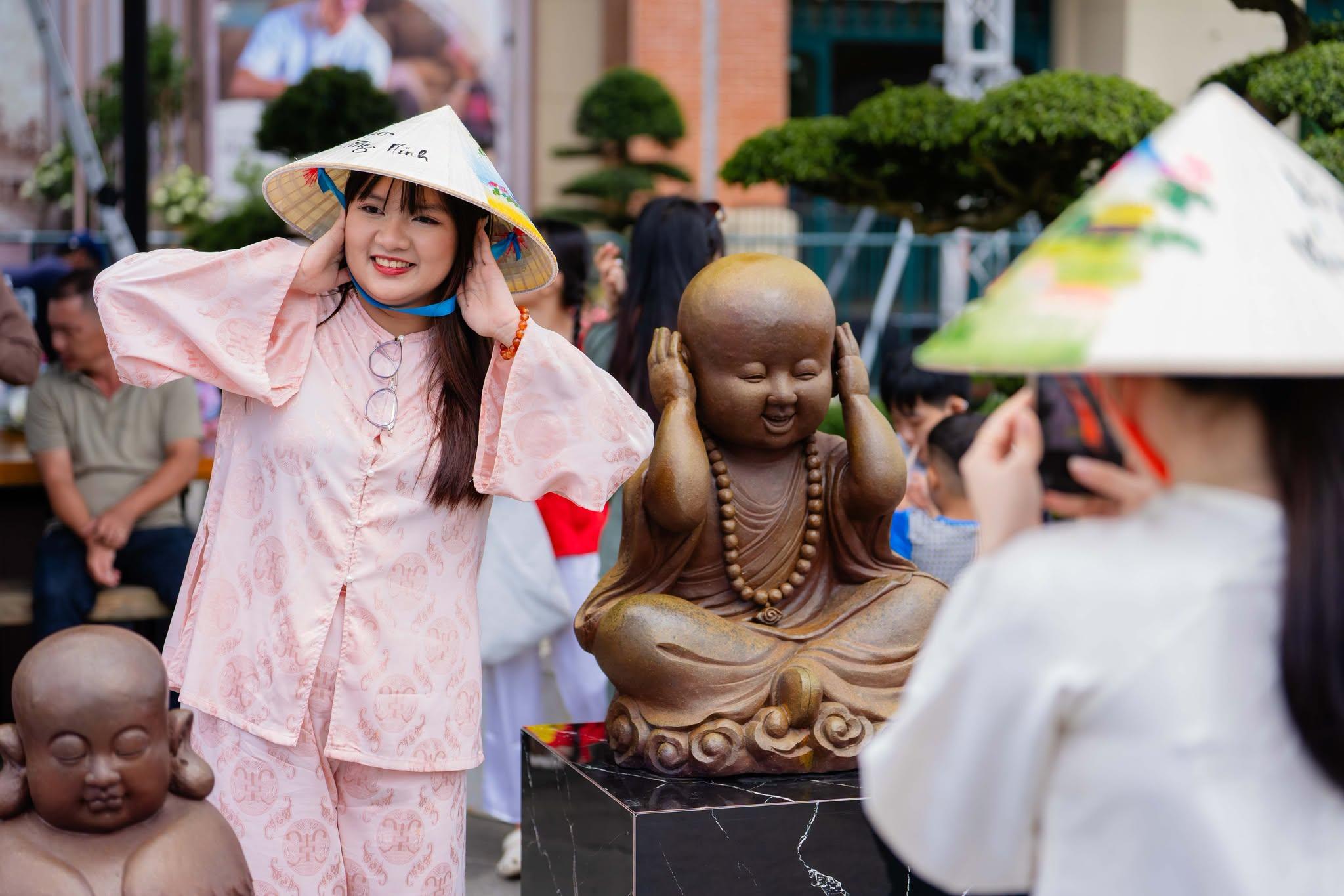 Travelers should check the weather forecast to prepare suitable clothing