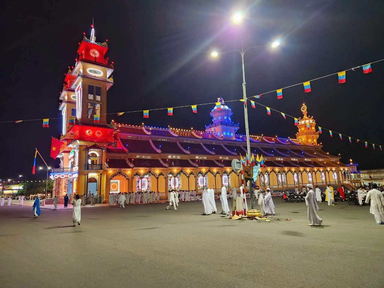 Cao Dai Holy See at night