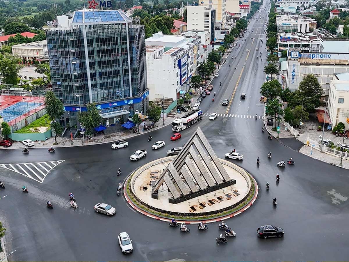 Quãng đường từ Mũi Né đến thành phố Tây Ninh dao động quanh mức hơn 250km tùy lộ trình và điểm xuất phát. (Nguồn sưu tầm)