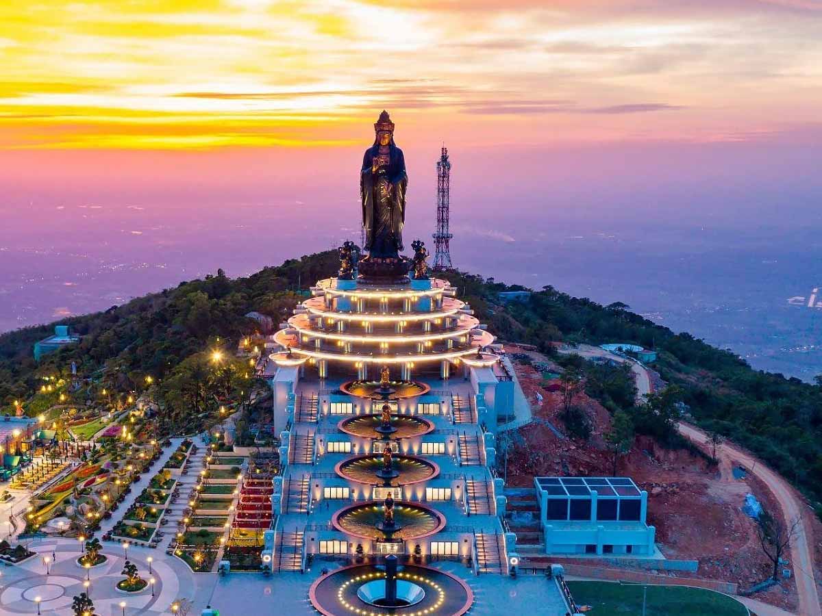 Trải nghiệm tham quan giải trí tại Sun World Ba Den Mountain. (Nguồn sưu tầm)
