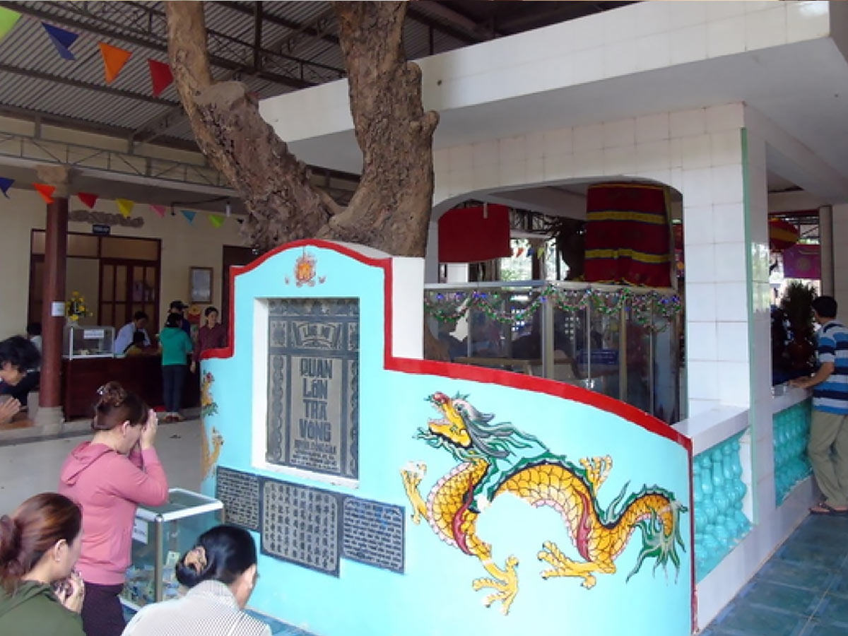 Đền thờ Quan Lớn Trà Vong tọa lạc tại ấp Trà Hiệp, Xã Tân Phú, Tây Ninh. (Nguồn sưu tầm)