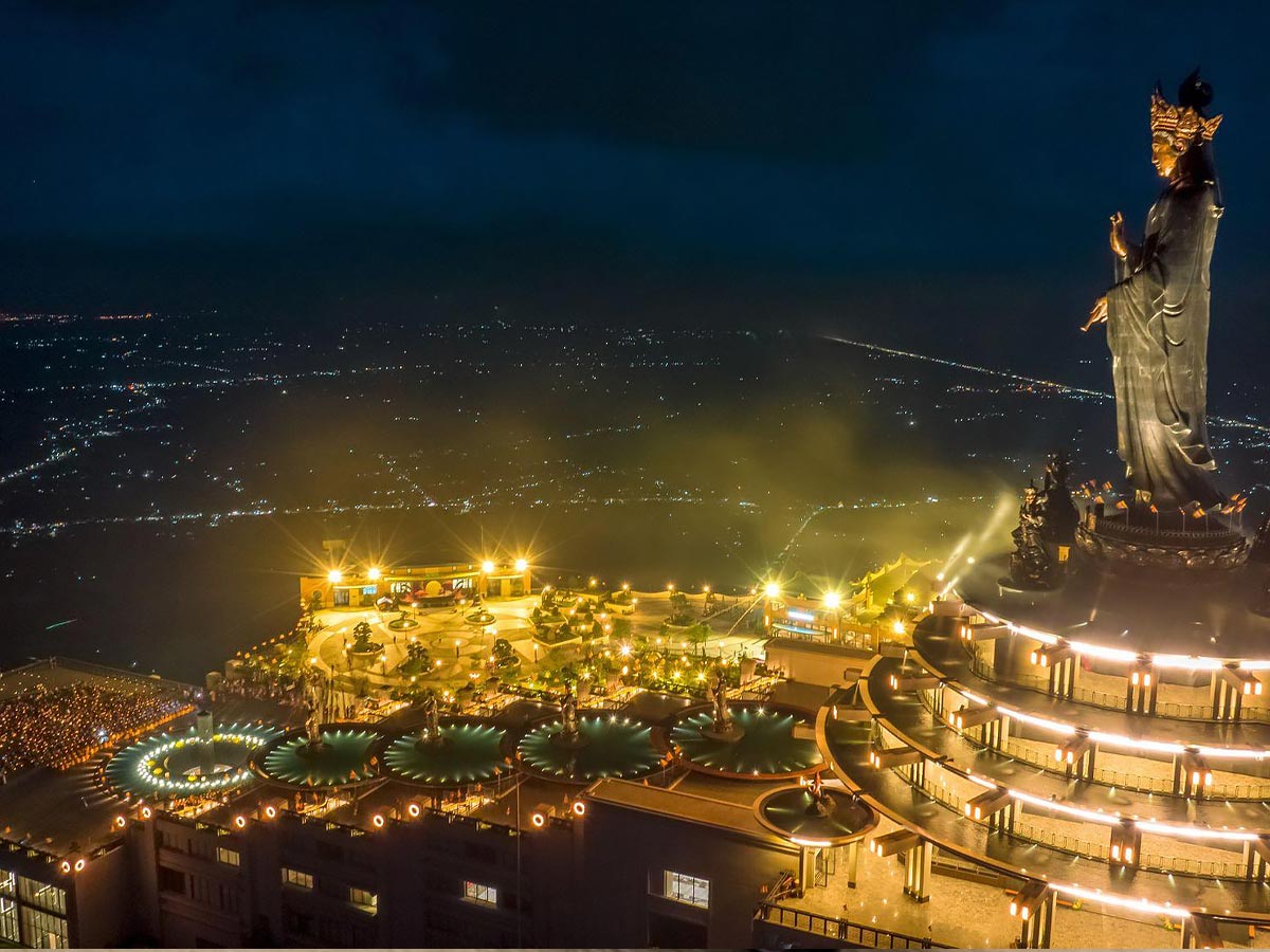 Các lễ hội truyền thống và không gian sinh hoạt văn hóa cộng đồng tại Núi Bà Đen Tây Ninh. (Nguồn sưu tầm)