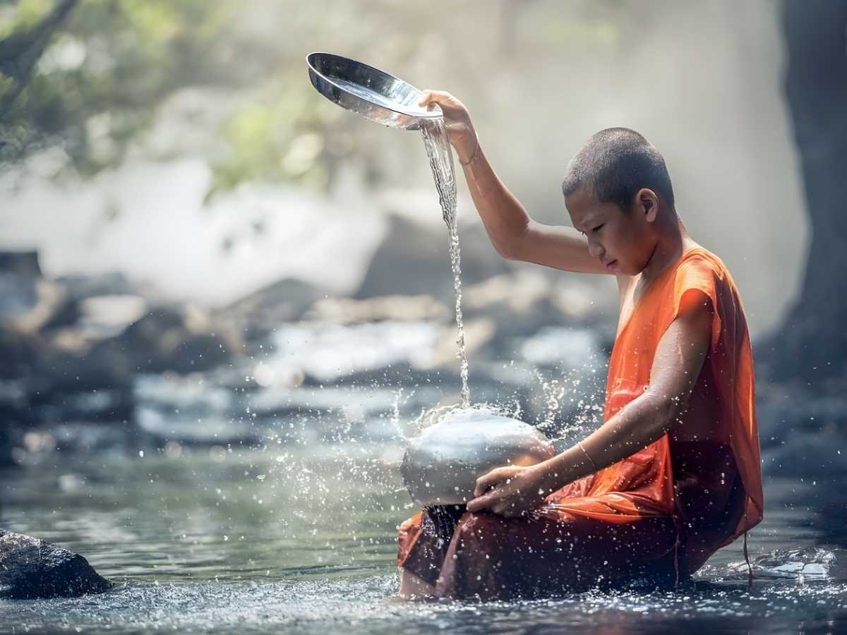 Không gian thanh tịnh của chùa chiền sẽ tạo điều kiện thanh lọc tâm trí và cân bằng cảm xúc mỗi người