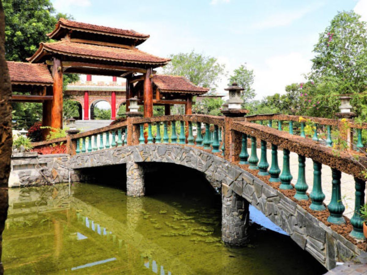 Làng cổ Phước Lộc Thọ là điểm đến trong hành trình du lịch Đức Hòa.