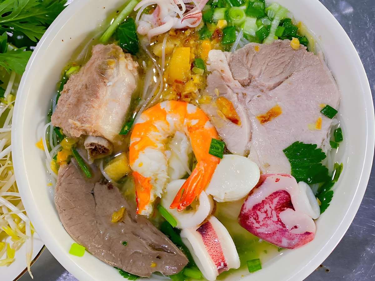 hủ tiếu Tây Ninh thường được thưởng thức nhiều nhất vào buổi sáng sớm