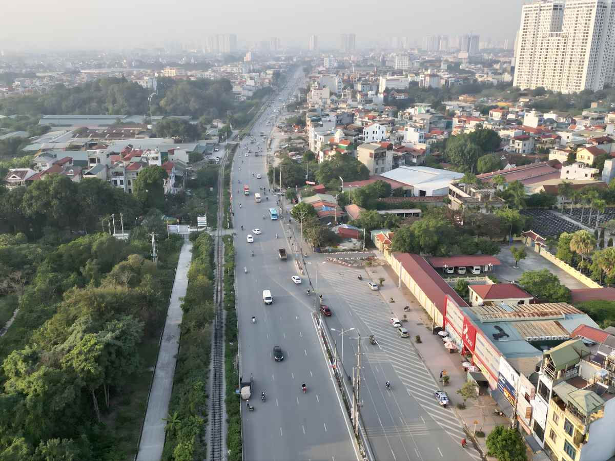 Tuyến đường di chuyển phổ biến là Quốc lộ 1A hoặc cao tốc TP.HCM - Trung Lương.
