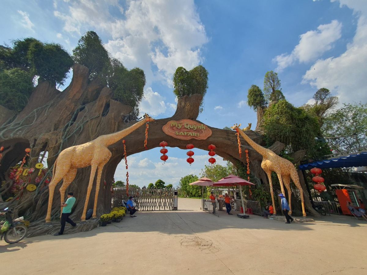 Vườn thú Mỹ Quỳnh Tây Ninh là mô hình vườn thú bán hoang dã hiện đại
