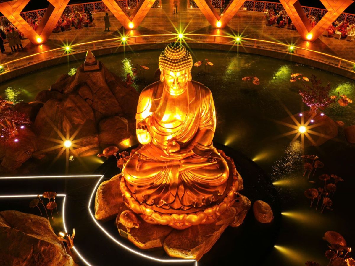 Hành trình du lịch khám phá Tây Ninh và trục tượng Phật Tam Thế đặc sắc trên đỉnh núi Bà Đen