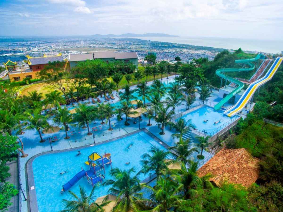 Toàn cảnh Hồ Mây Park nhìn từ trên cao