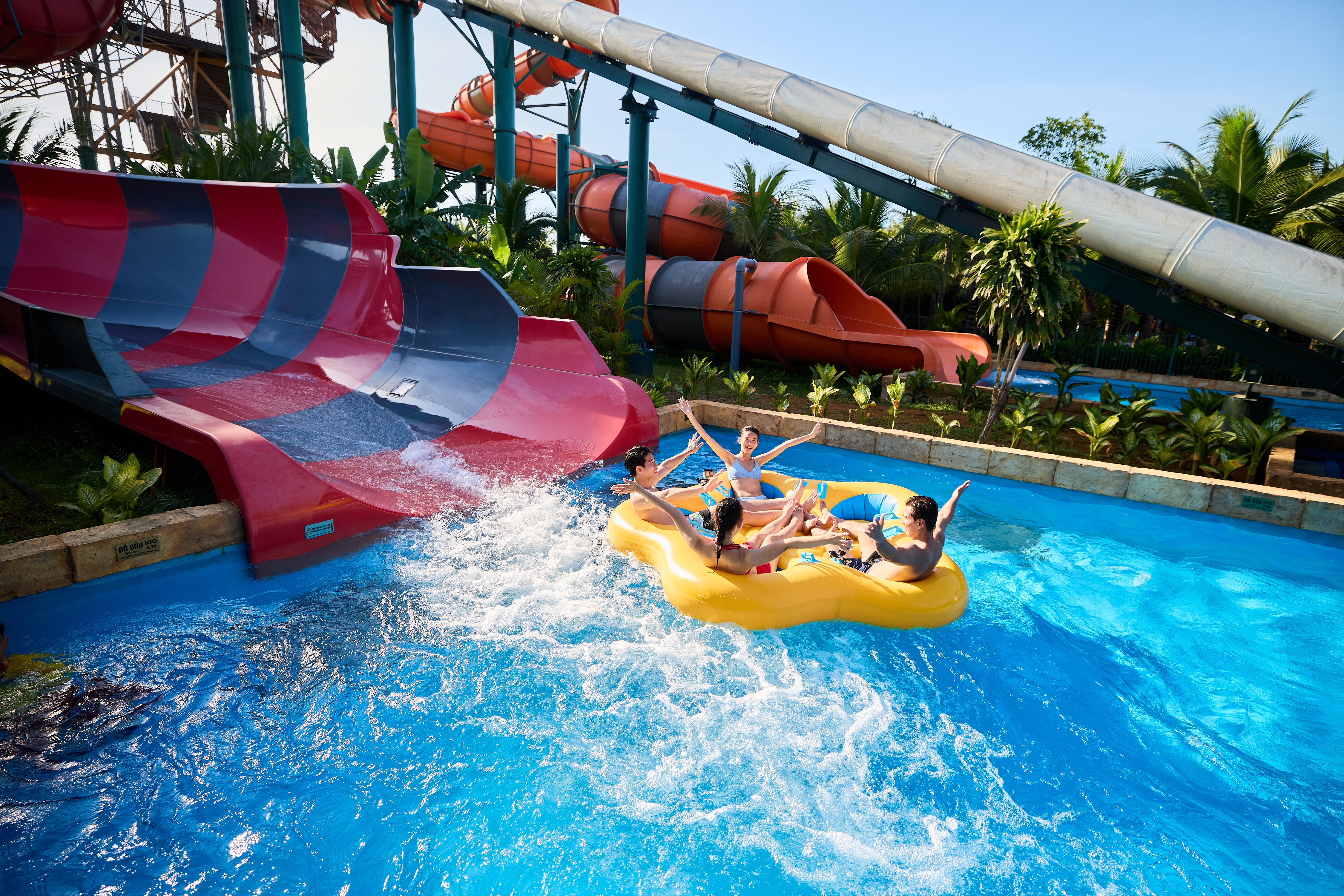 ca-duoi-vuot-song-trai-nghiem-nhom-cuc-dinh