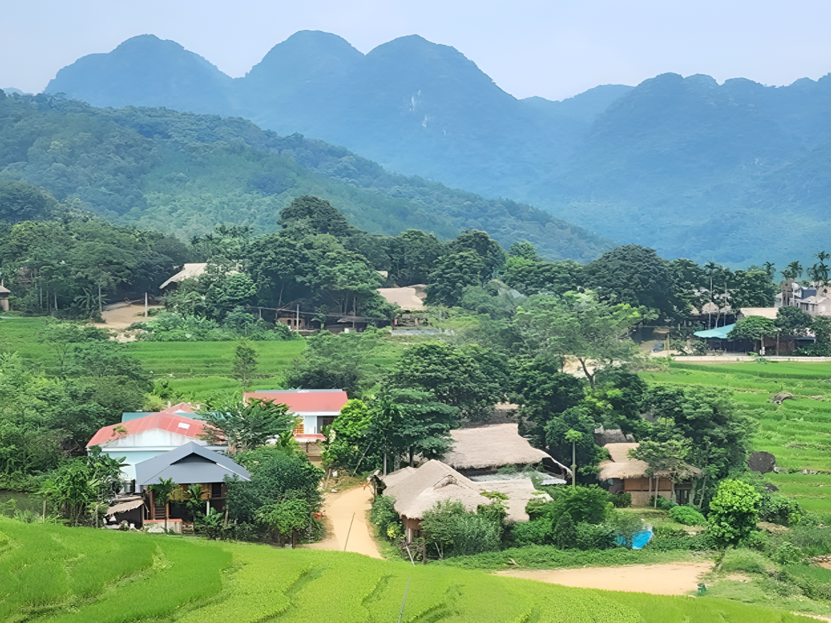 Không gian hoang sơ nơi Pù Hu.