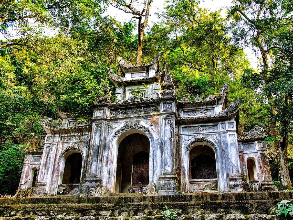 Đền Cô Tiên gắn liền với sự tích người con gái nhân hậu, giàu lòng vị tha.