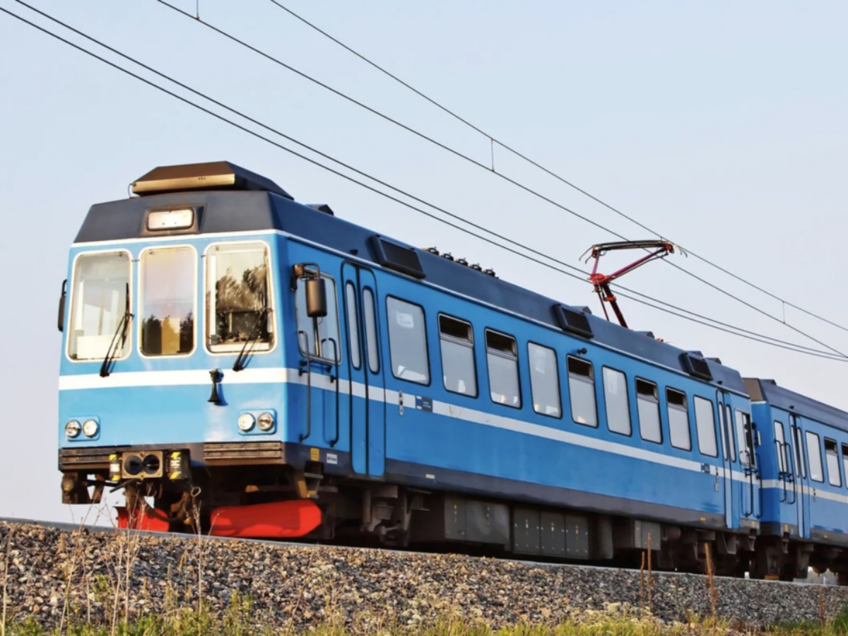 Di chuyển bằng tàu hỏa đến Thanh Hóa.