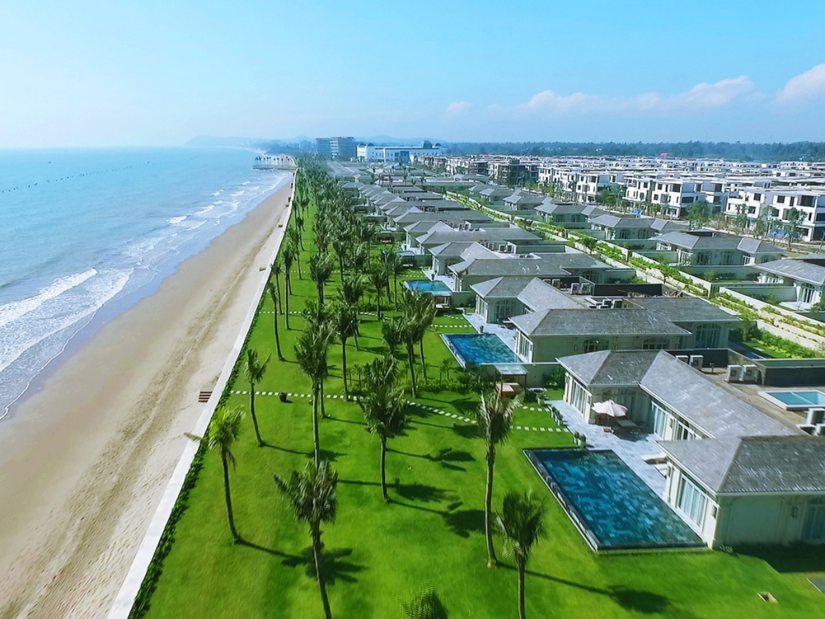 Thời tiết Sầm Sơn dịp Tết mát mẻ, dễ chịu, tạo điều kiện thuận lợi để du xuân và nghỉ dưỡng.