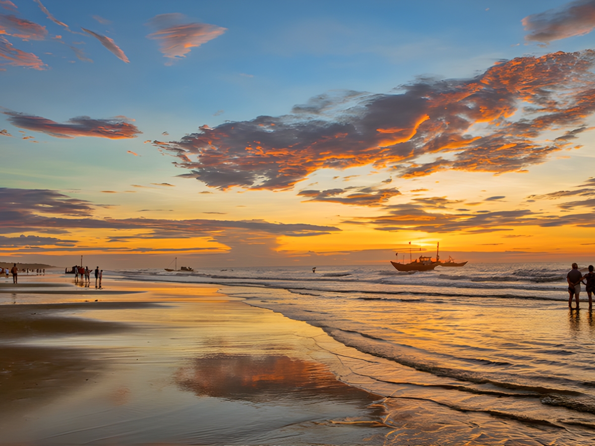 Du lịch Sầm Sơn dịp Tết là trải nghiệm lý tưởng dành cho du khách muốn tận hưởng sự bình yên, nhẹ nhàng.