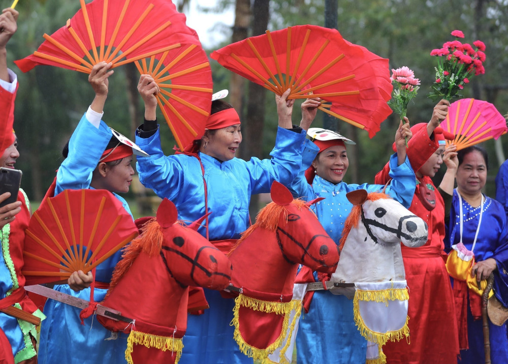 Mỗi lễ hội là một câu chuyện văn hóa sống động giữa đời thường.