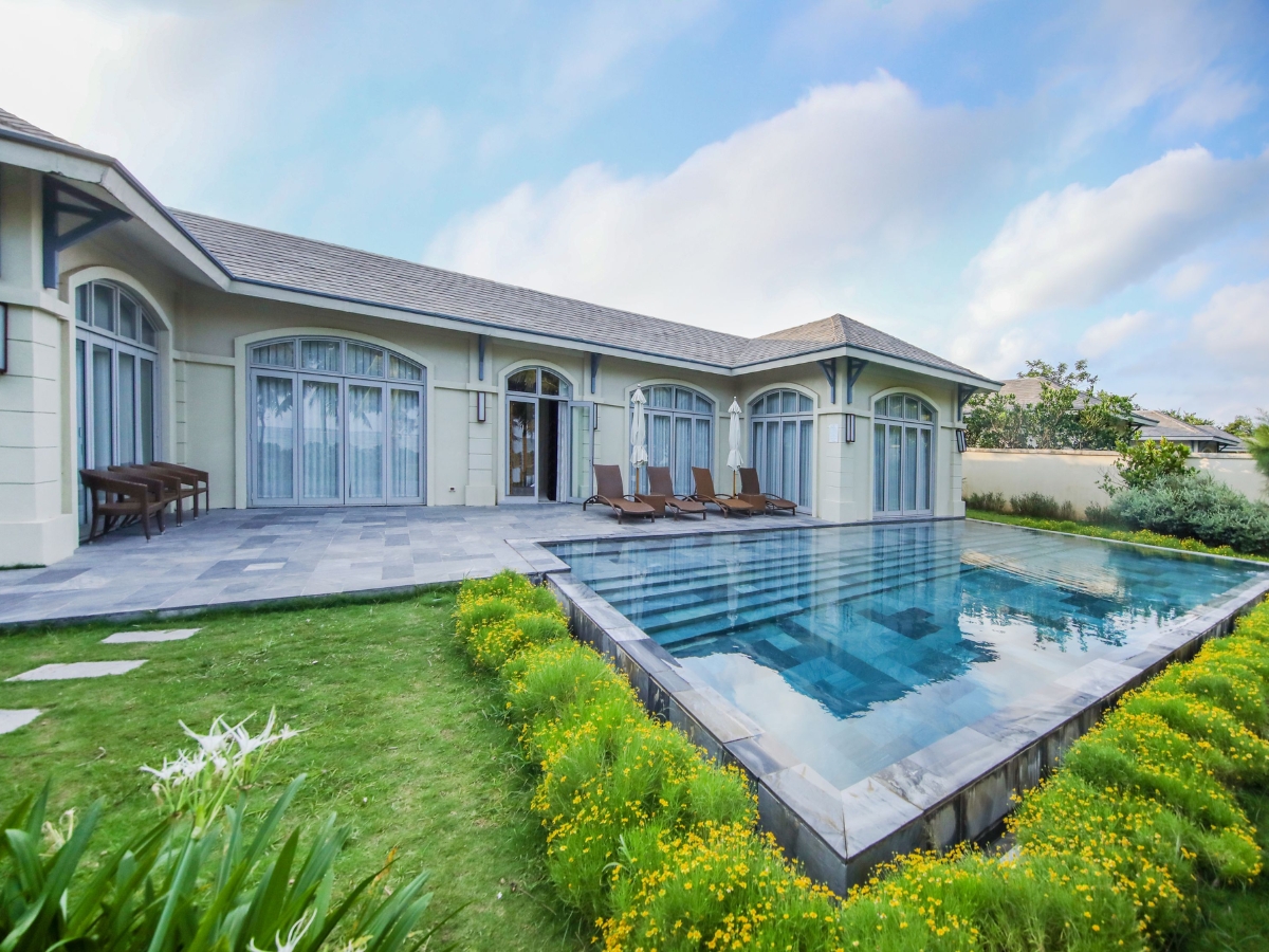 Villa FLC Sam Son với không gian xanh mát, gần gũi với thiên nhiên.