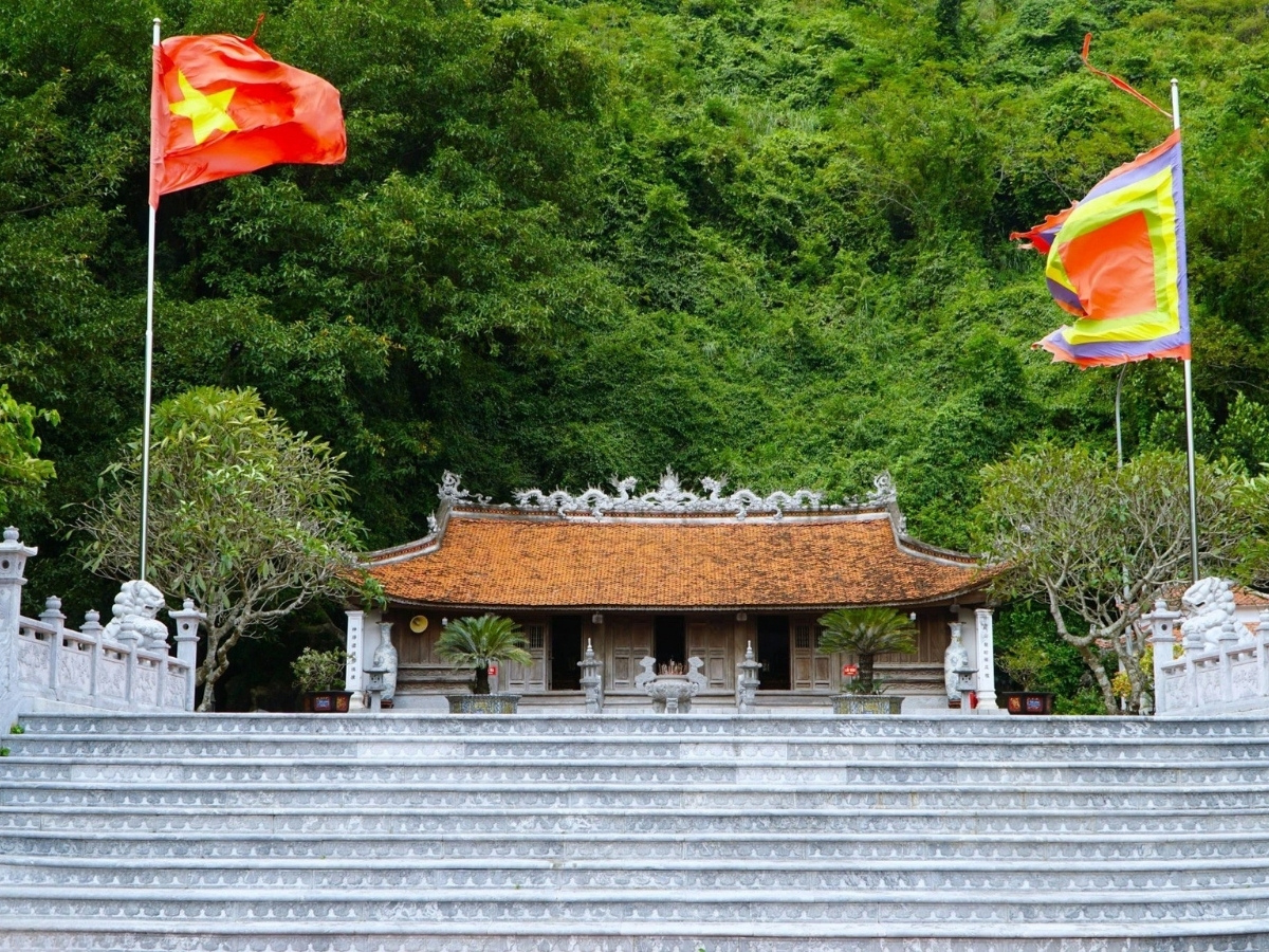 Khi mua vé, du khách nên hỏi kỹ thông tin về các chương trình ưu đãi để lựa chọn phù hợp. (