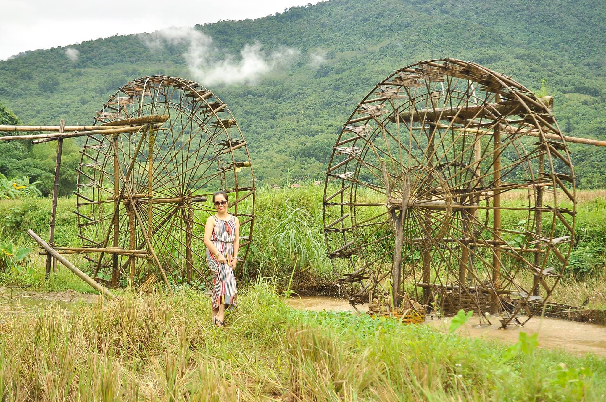 Khung cảnh rất “Tây Bắc”, mộc mạc, xanh mát và bình yên