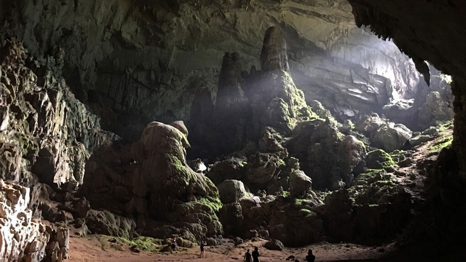 Hang Dơi còn được gọi là Hang Kho Mường.