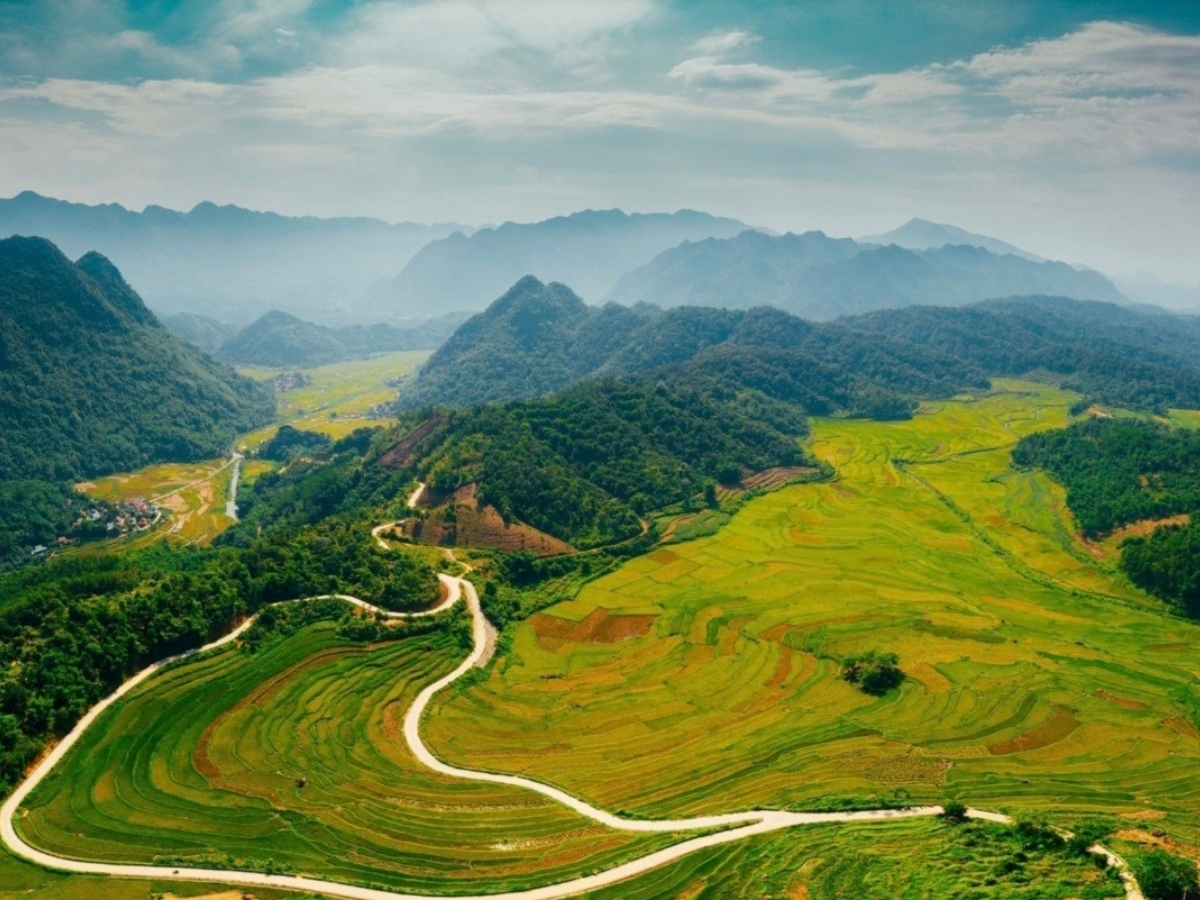Khung cảnh ruộng bậc thang đặc trưng tại Pù Luông.