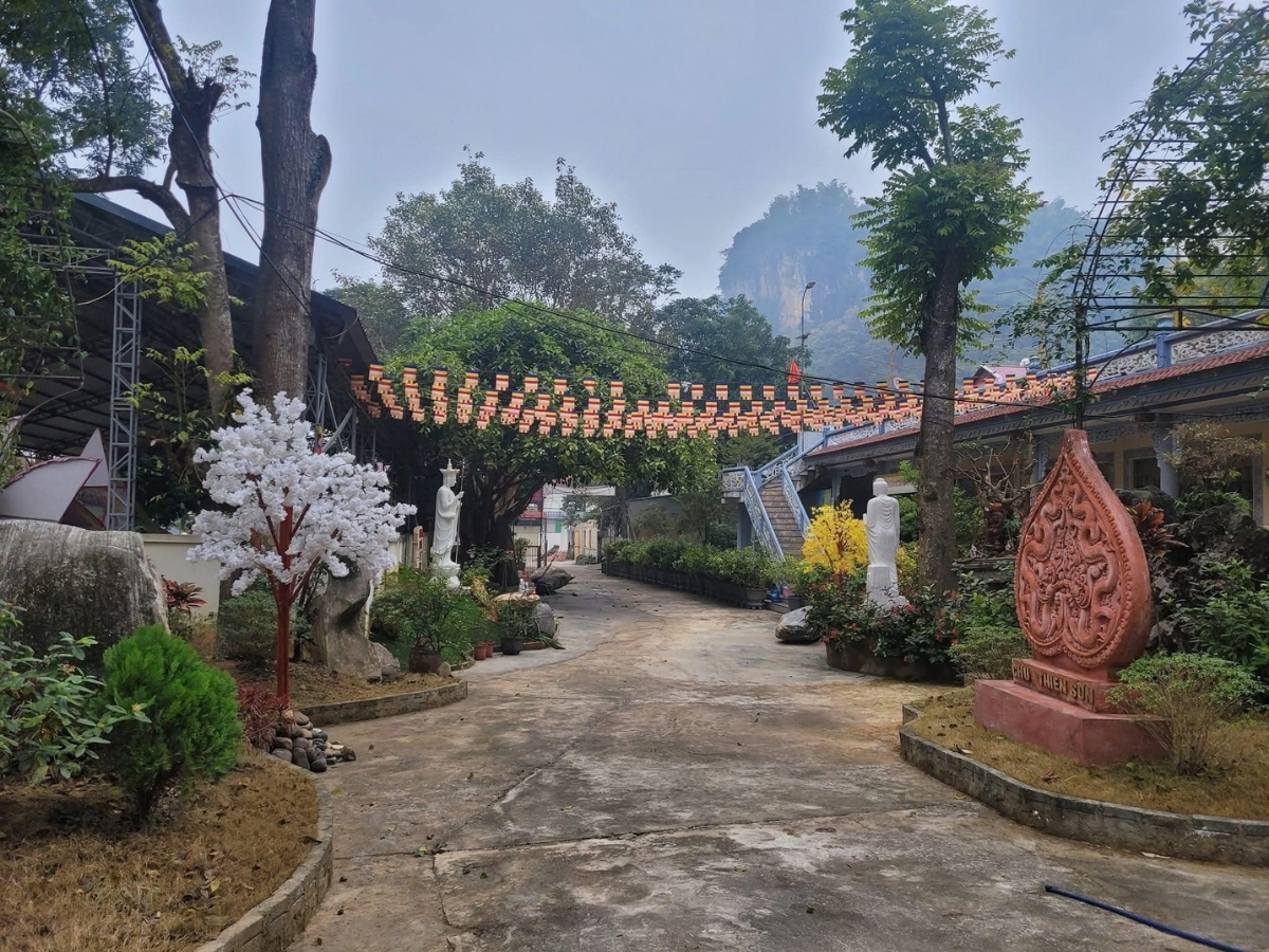 Chùa Ông còn có tên gọi khác là chùa Thiên Sơn.