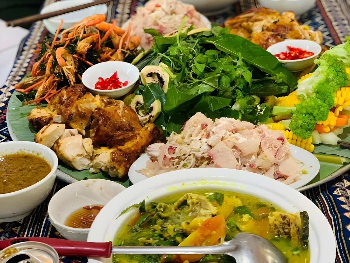 Ẩm thực vùng cao với đa dạng các món đặc sản xứ Thanh.