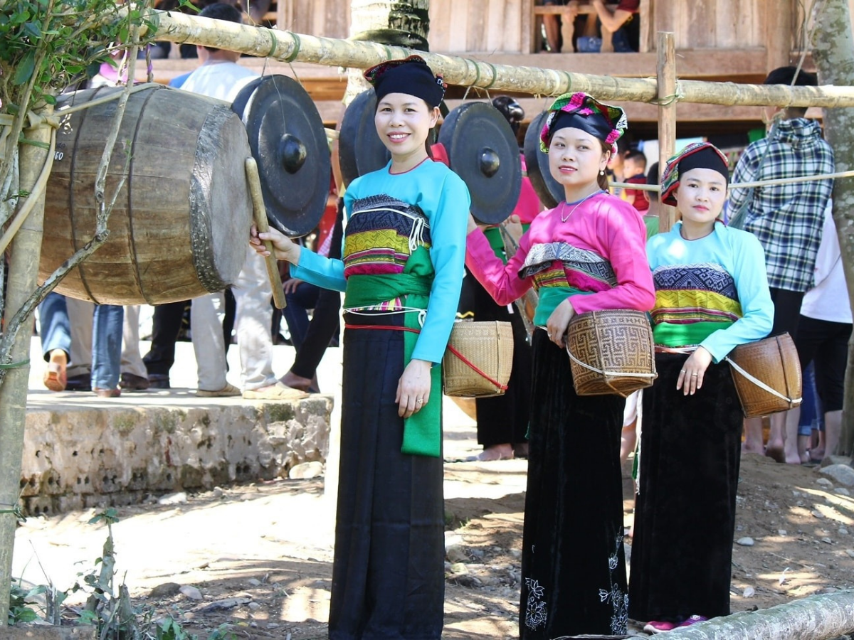 Đồng bào dân tộc Thái giàu bản sắc.