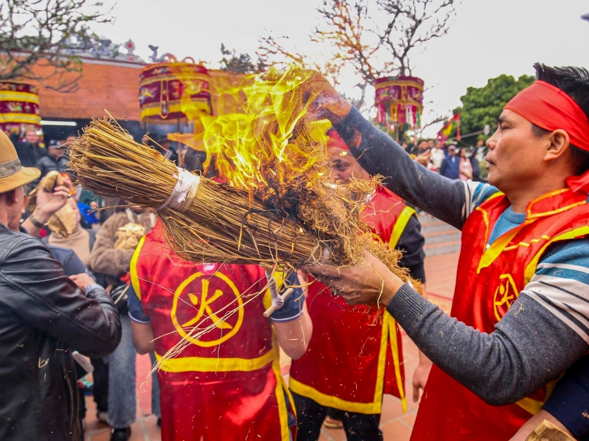 Lễ hội thổi cơm Đình Cơm Thi.