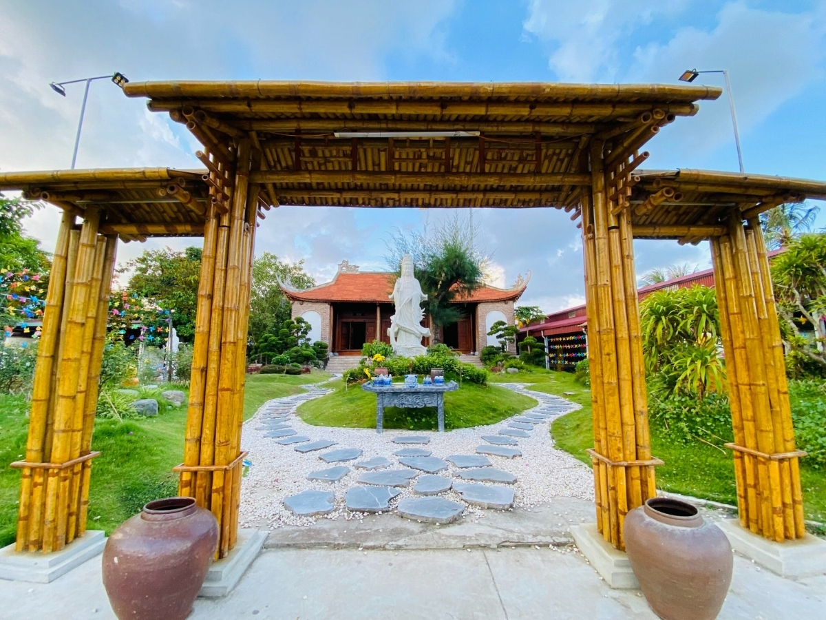 Không gian chùa Yên Cát.