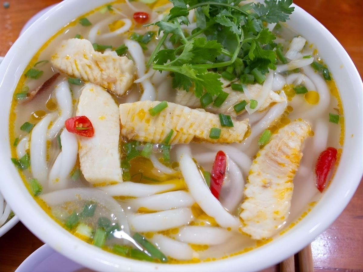 Cháo canh Thanh Hóa thường có nhiều loại nhân.