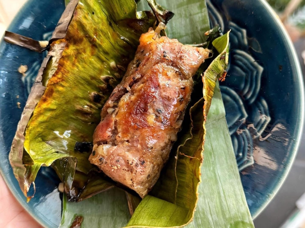 Các công đoạn làm nem nướng Thanh Hóa chuẩn vị.