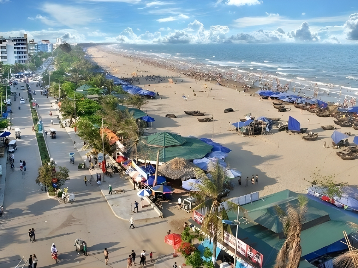 Du lịch Sầm Sơn đang ngày càng phát triển.