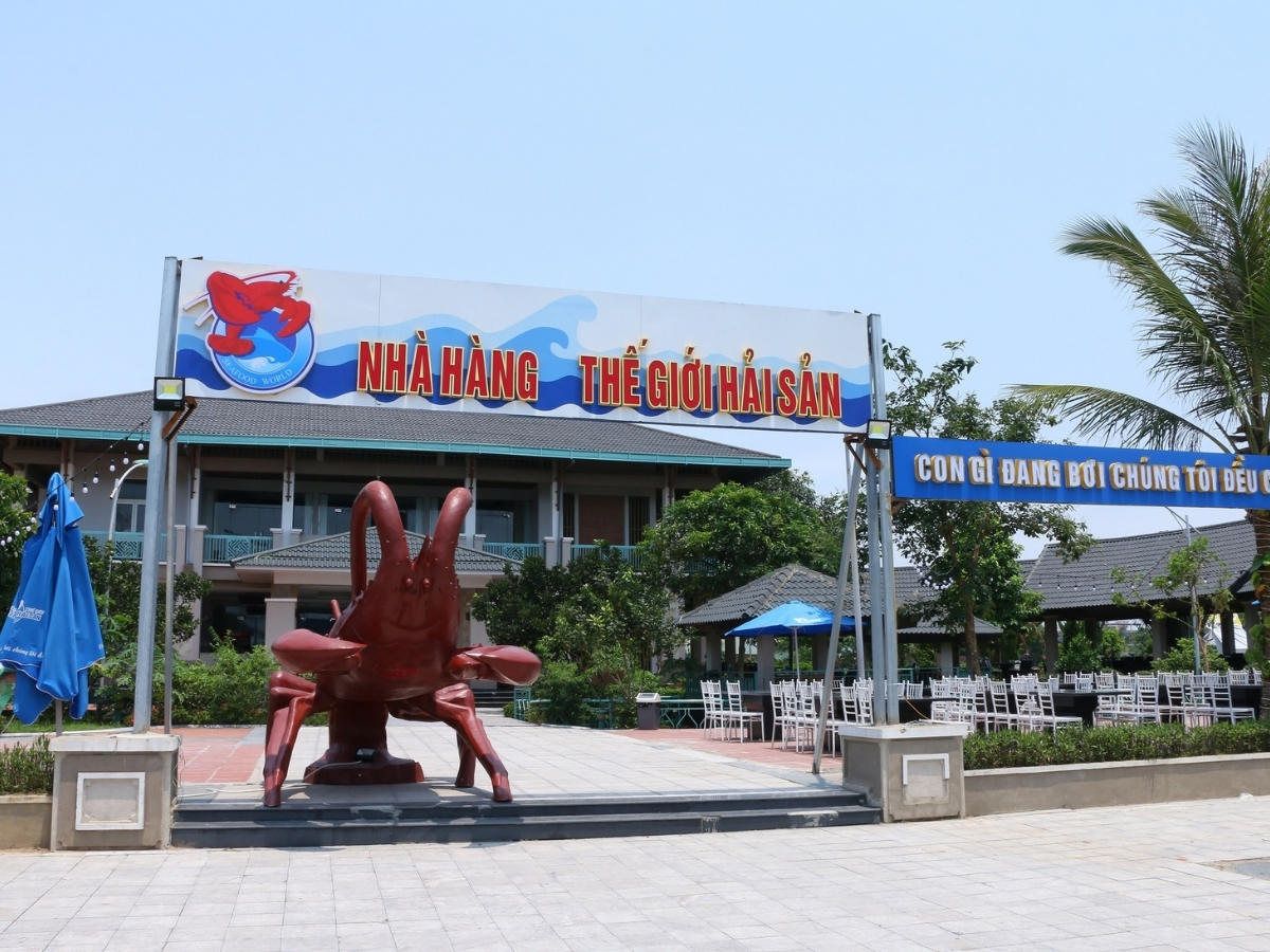 Sầm Sơn có đa dạng các nhà hàng phục vụ du khách