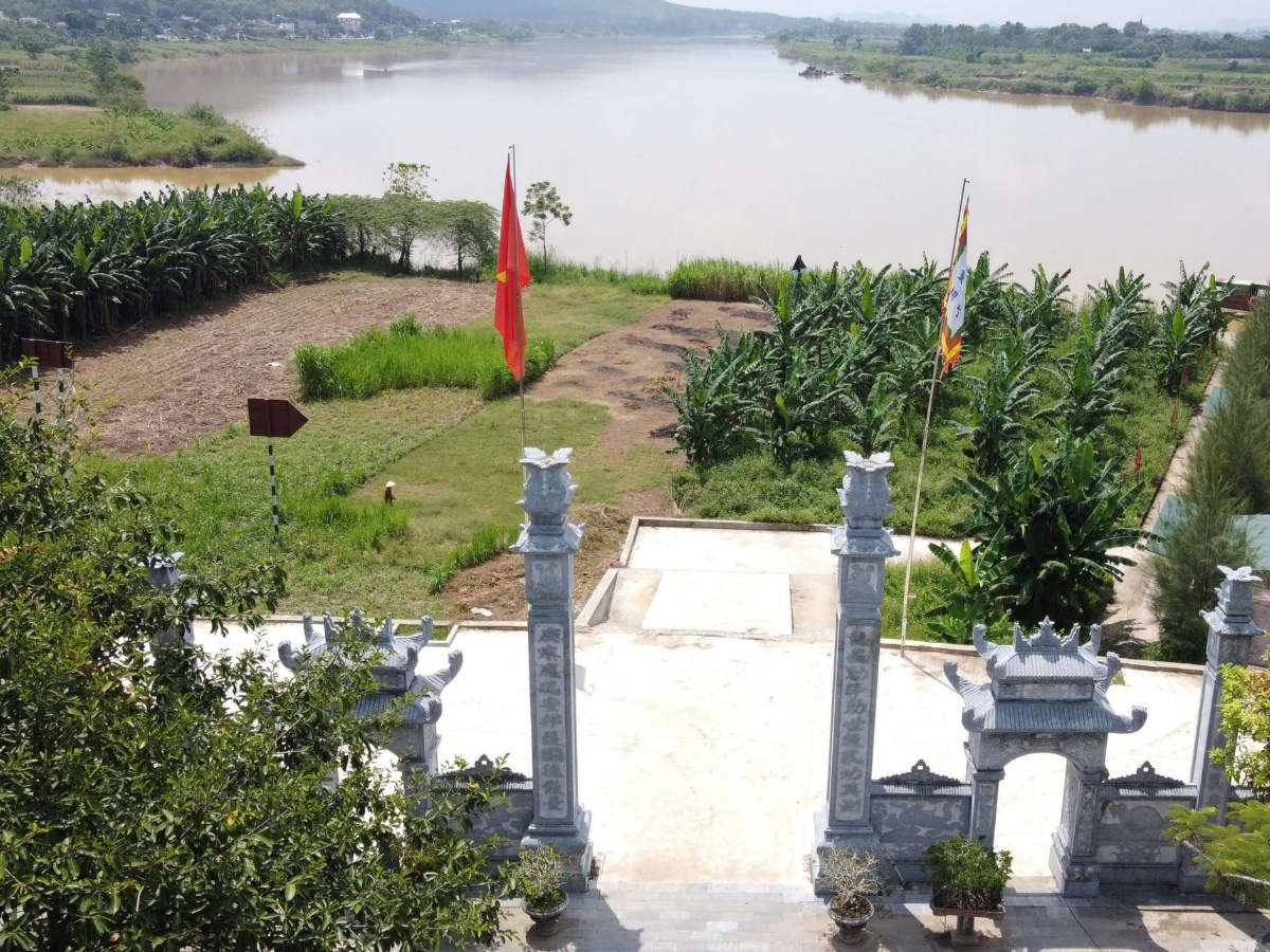 Đền Cô Bơ thuộc xã Tống Sơn, Thanh Hóa.