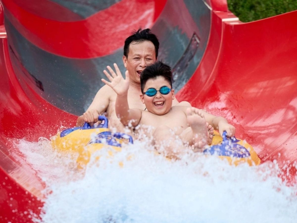 Công viên nước Sun World Sam Son mang đến trải nghiệm trọn vẹn và đa dạng nhiều loại hình giải trí cho gia đình.