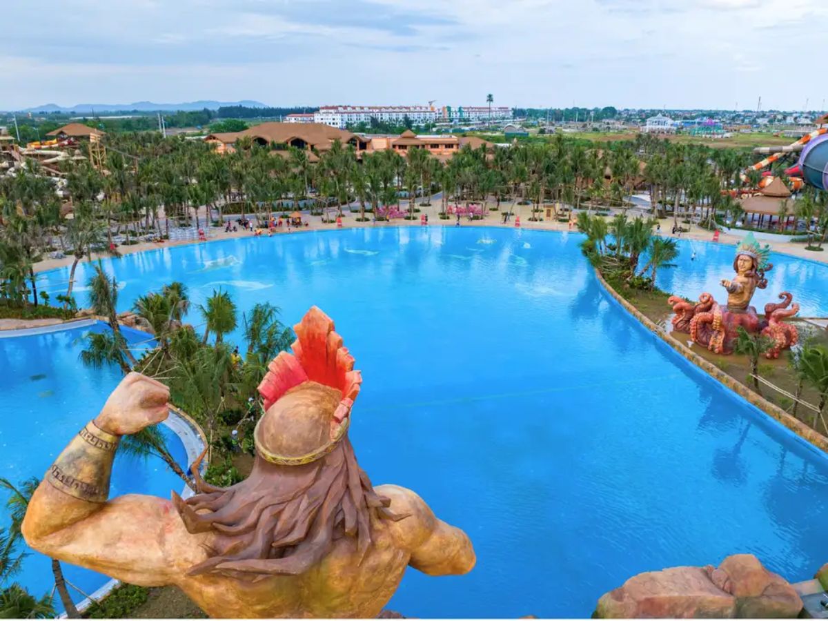 Công viên nước Sầm Sơn điểm đến không nên bỏ lỡ tại ven biển Sầm Sơn.