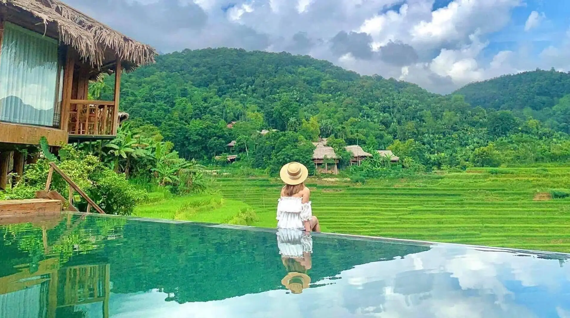 Những outfit mùa hè giúp ảnh check-in tại Thanh Hóa thêm nổi bật.