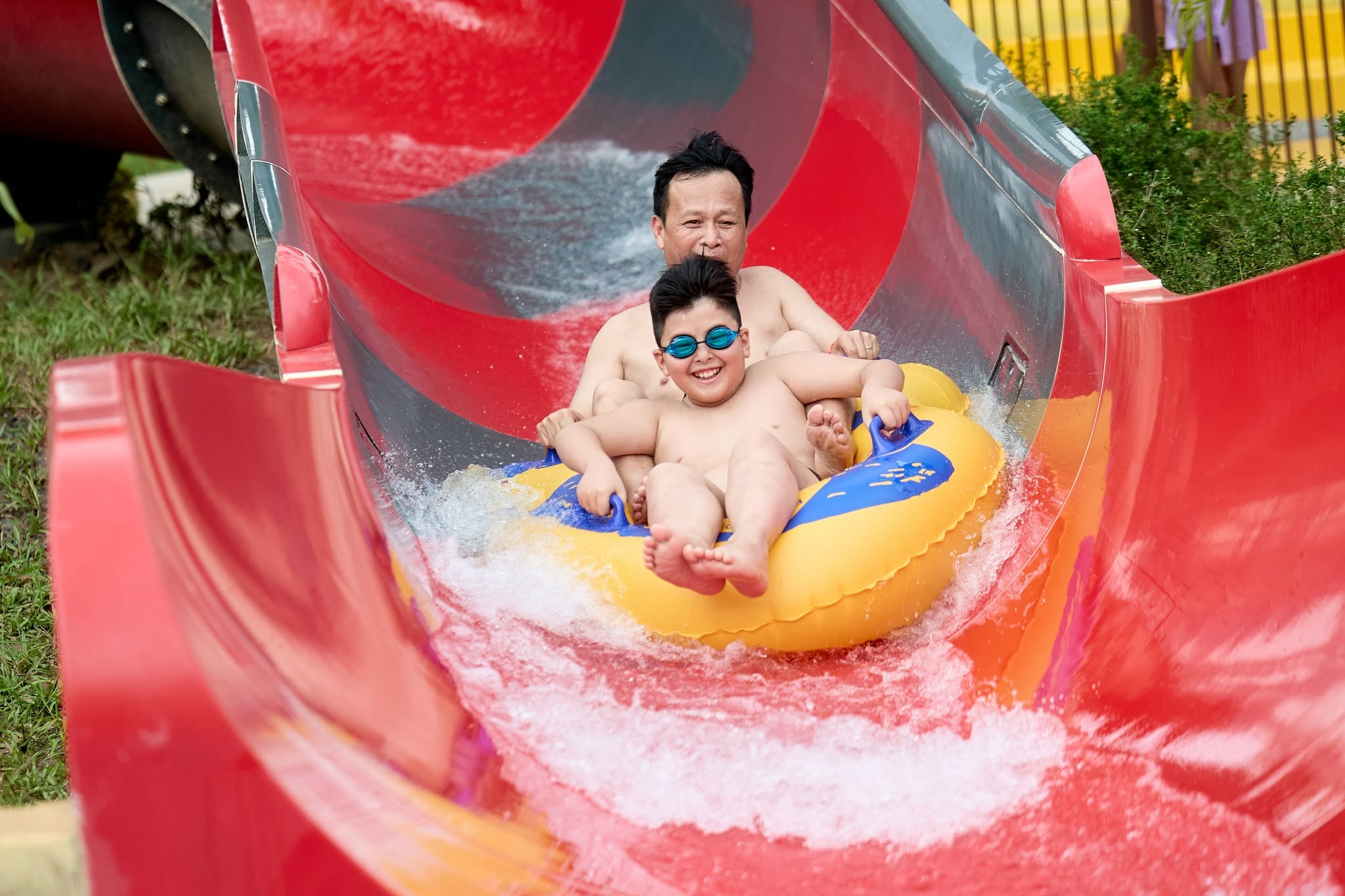 Gia đình có thể đưa trẻ đến Sun World Sam Son để tận hưởng kỳ nghỉ hè sôi động tại Sầm Sơn.