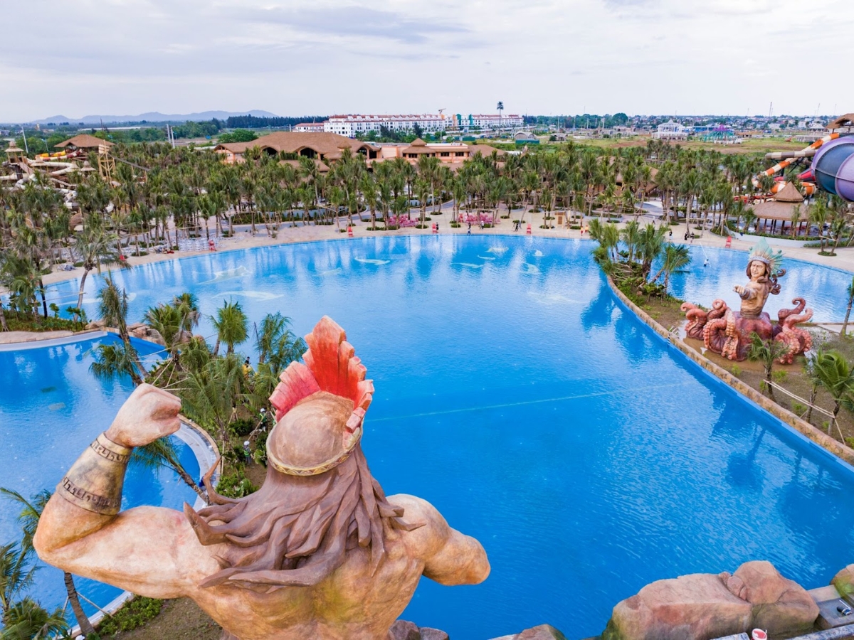 Sun World Sam Son sở hữu không gian rộng lớn với nhiều khu vui chơi theo chủ đề độc đáo.