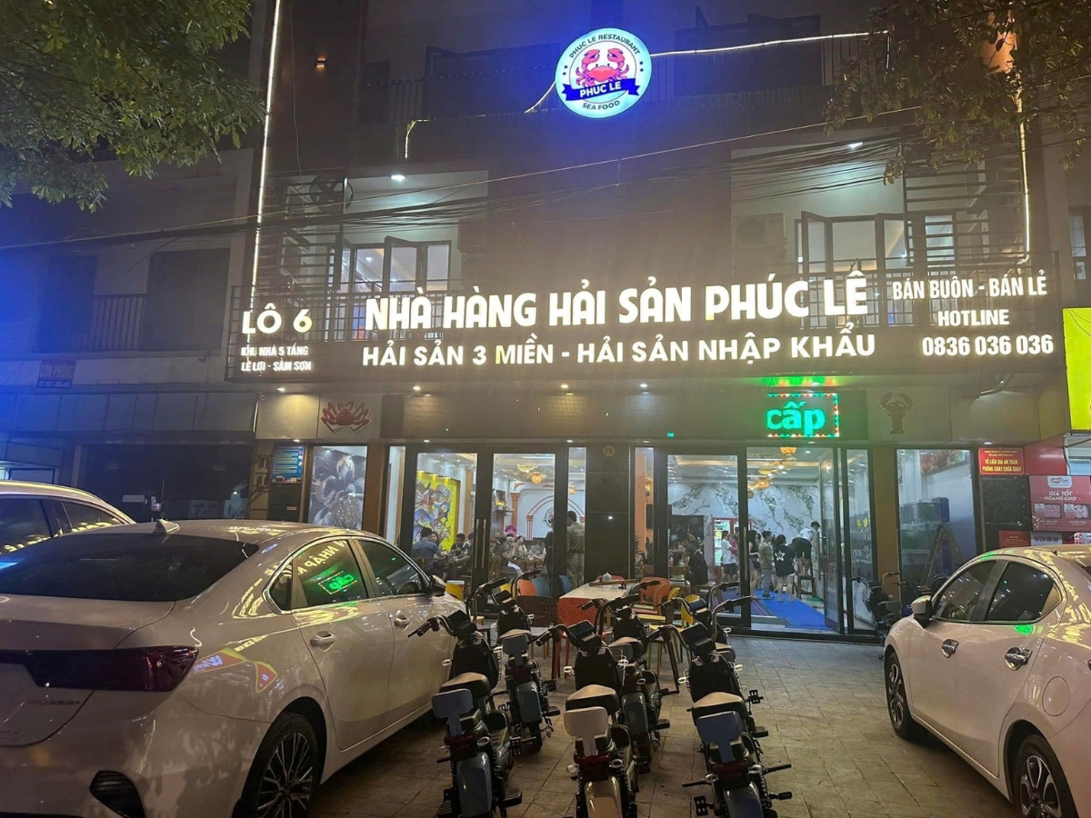 Nhà hàng hải sản Phúc Lê - Sầm Sơn.
