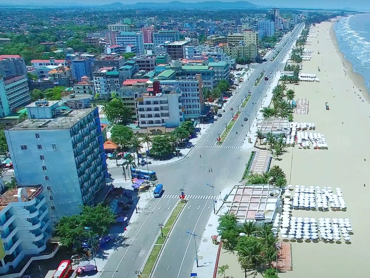 Sầm Sơn sở hữu hệ thống khách sạn, resort và dịch vụ du lịch phong phú, đáp ứng đa dạng nhu cầu du khách.