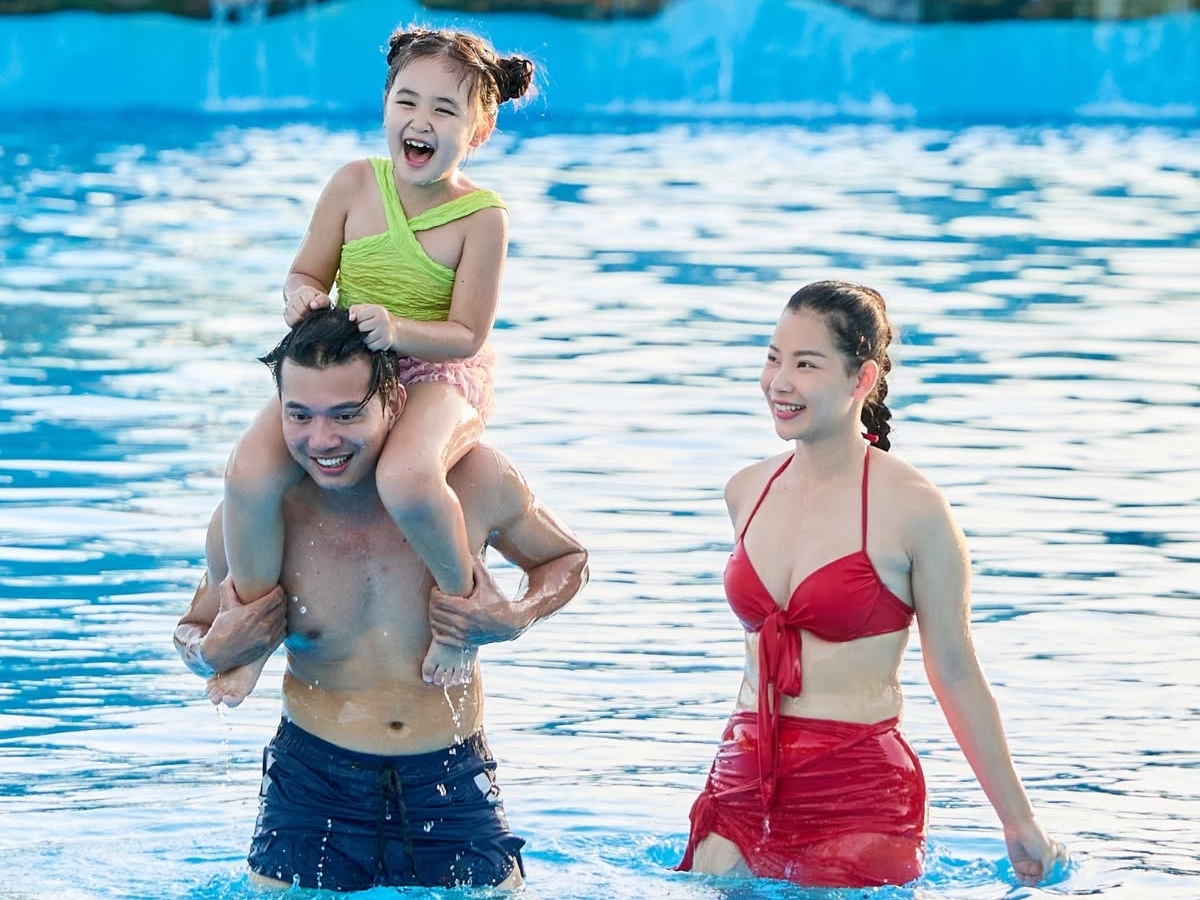 Đừng quên mang theo đồ bơi khi đến Sun World Sam Son để thoải mái vui chơi dưới nước.
