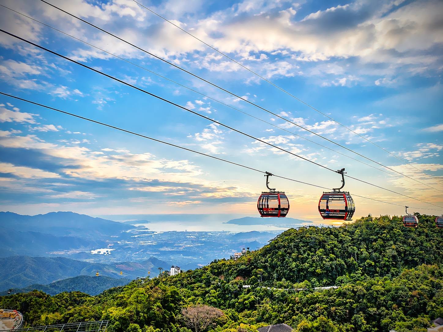 Bà Nà Hills từ lâu đã được xem là điểm nghỉ mát nổi tiếng nhờ khí hậu ôn hòa quanh năm